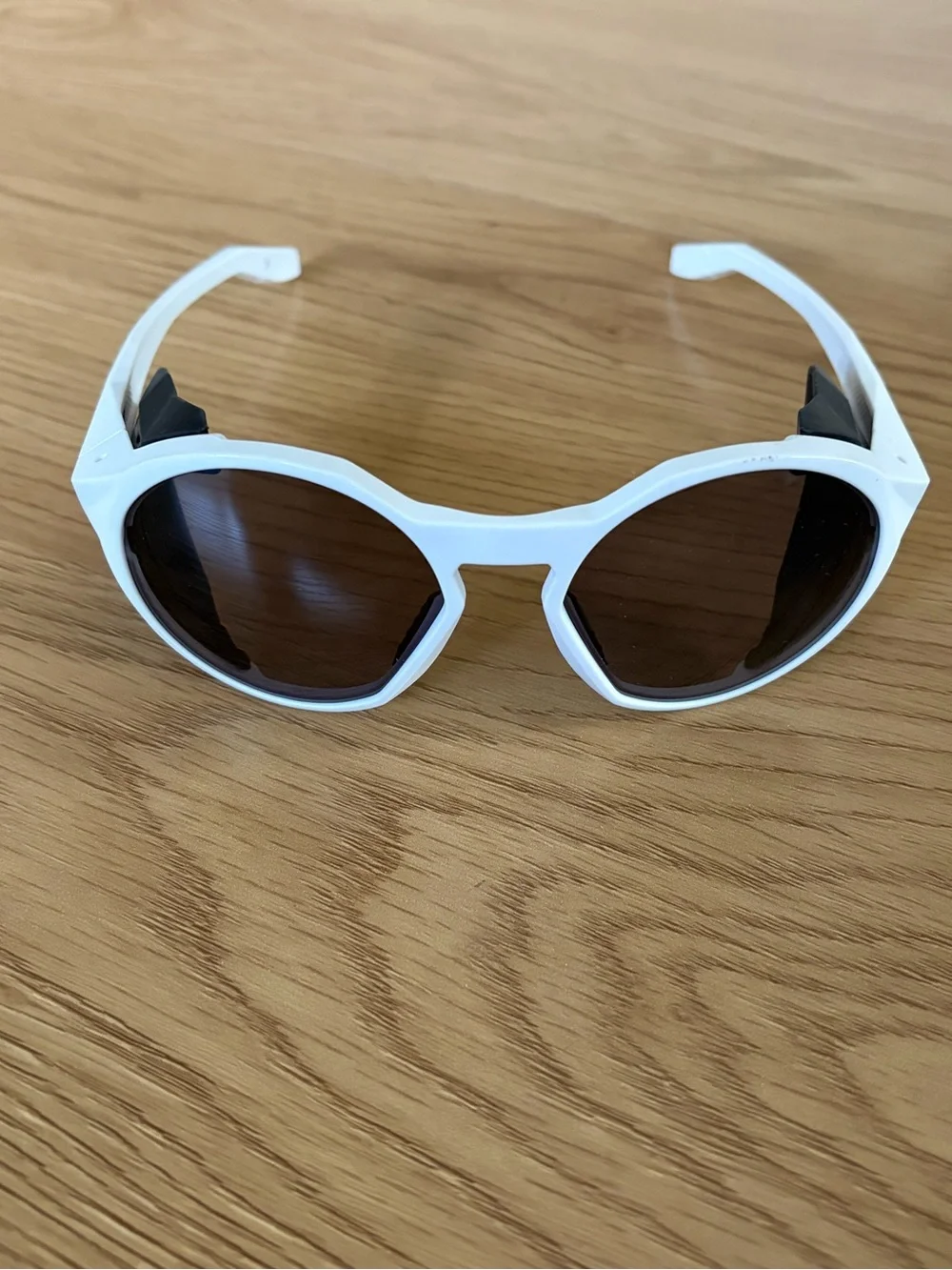 Oakley Clifden Custom White Round Sunglasses with Black Temples